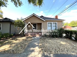 2216 9th St, Sacramento, CA 95818