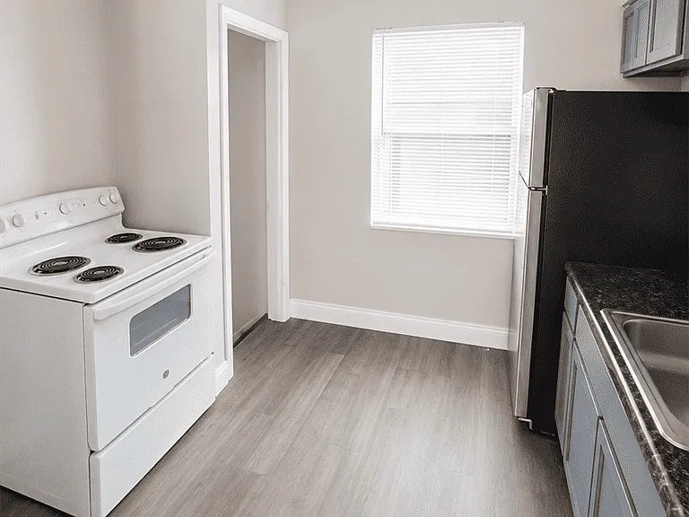 3652 Otterbein Ave #3652 — Photo 2