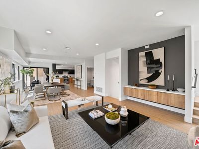 1624 N Normandie Ave #D, Los Angeles, CA, 90027