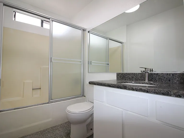 14029 Foothill — Photo 12