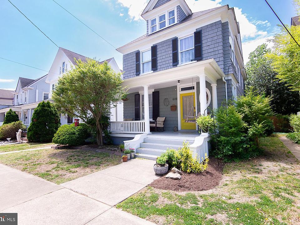1st image of 606 Locust St