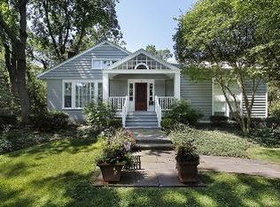 240 Old Green Bay Rd, Glencoe, IL 60022