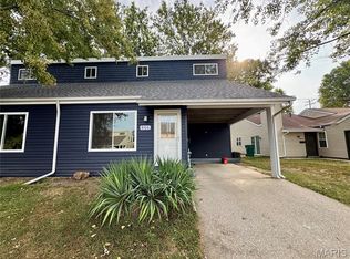 806 N Cherry St, O'Fallon, IL