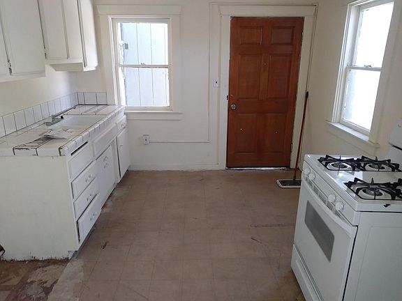 2nd image of 15430 6th St