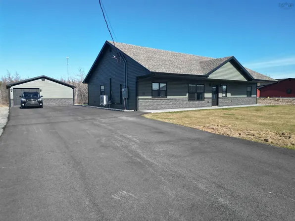 73 Michael St, Cape Breton, NS B1P 0J6