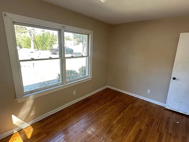 503 Lucky Ct — Photo 8