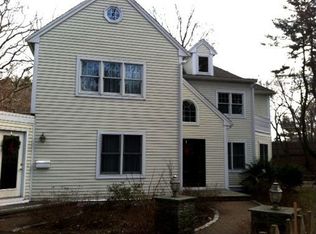 291 Oakland St, Wellesley, MA 02481