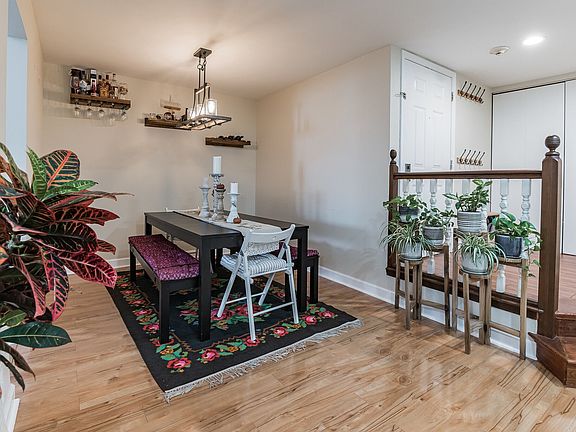 4th image of 750 Cherrywood Ln #2-B