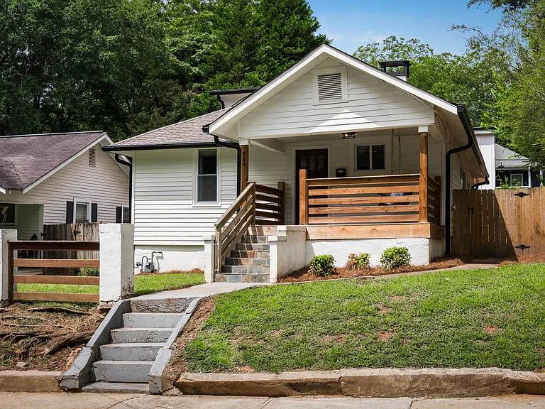 200 Lowry St NE — Photo 48
