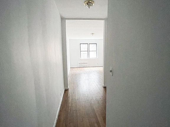 4th image of 420 E 82nd St APT 3B