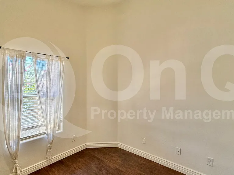 3242 E Bonanza Rd — Photo 12