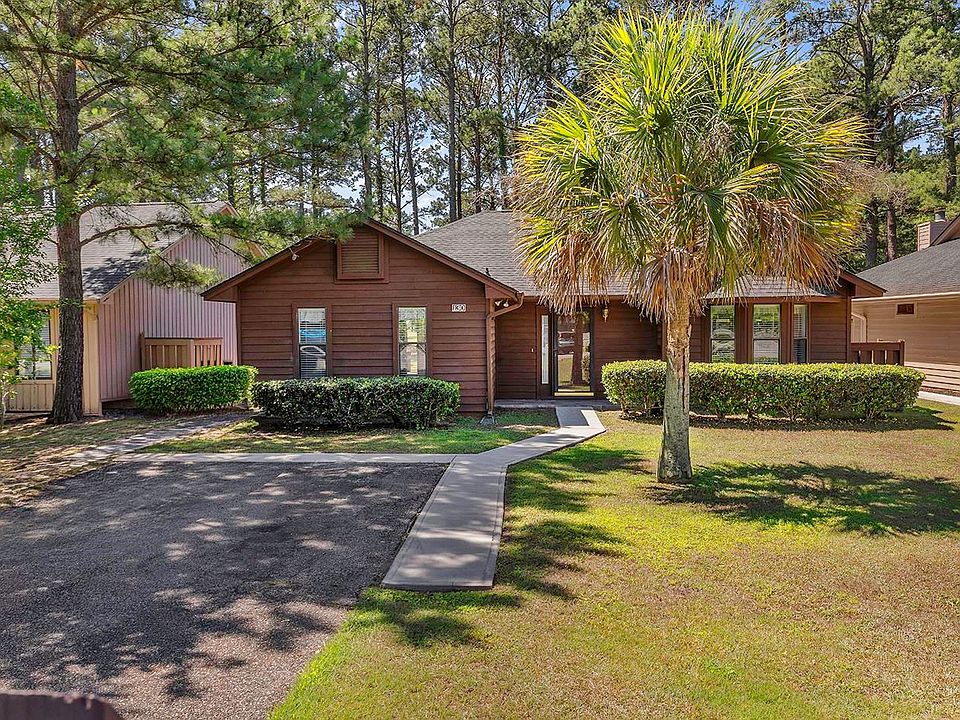 1st image of 130 Berry Tree Ln.