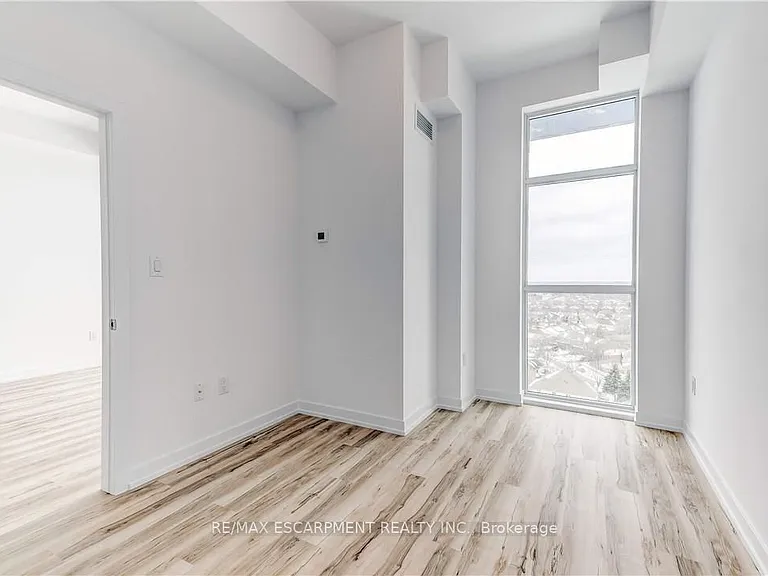 450 Dundas St E #1204 — Photo 12