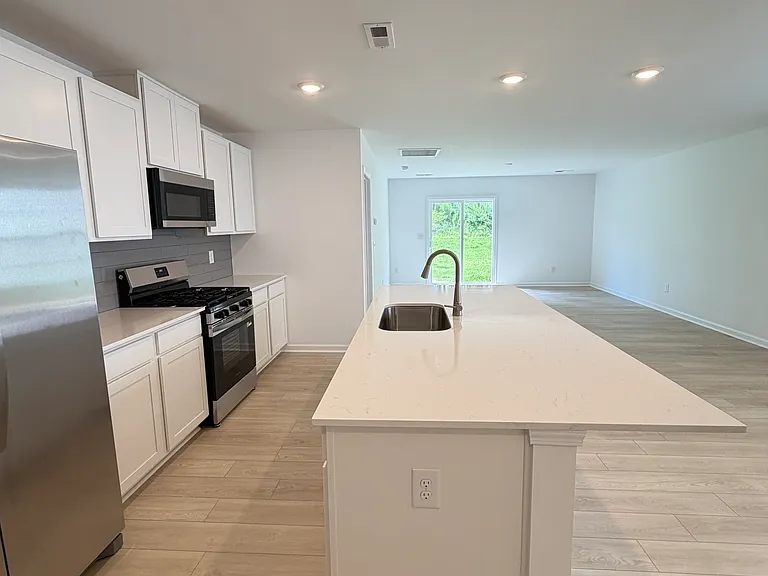 403 Assata Ln — Photo 5