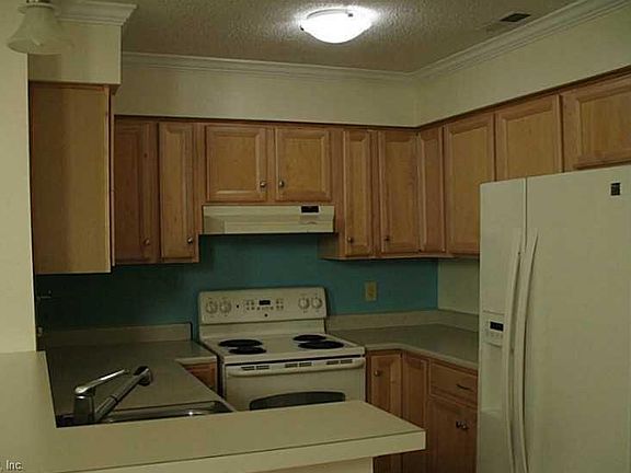 5th image of 111 Kingsbridge Ln
