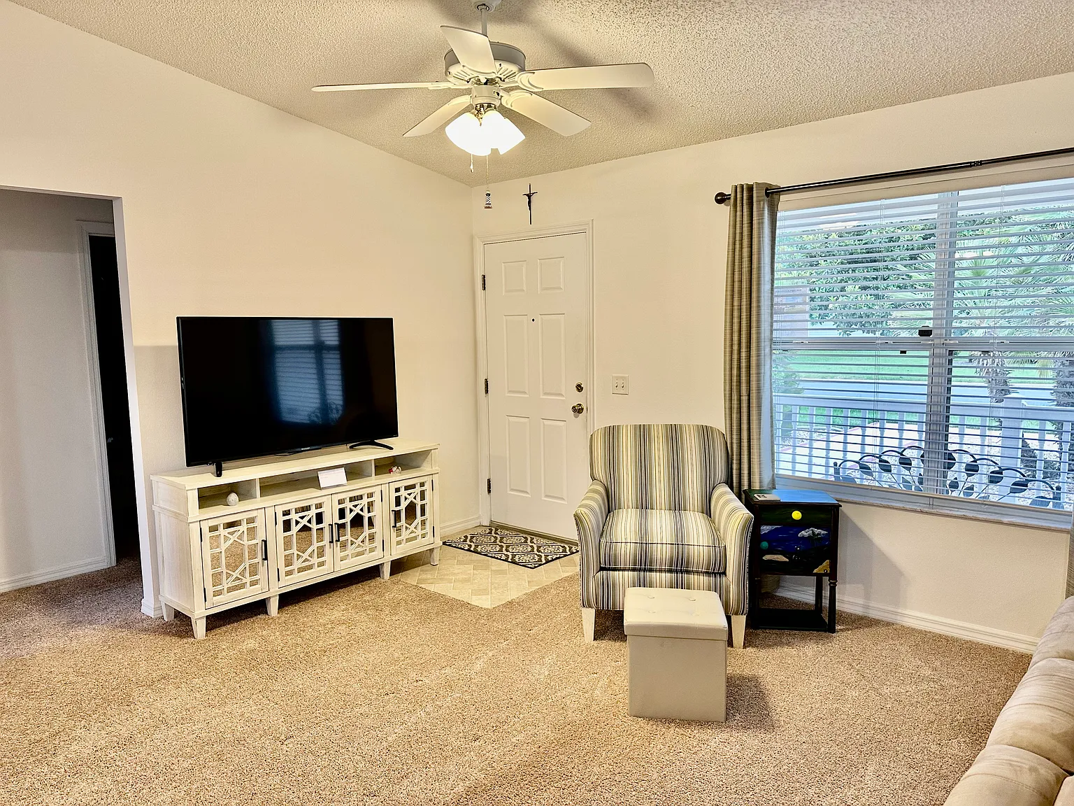 3 bed, 1400 sqft, $2,788 — Photo 4