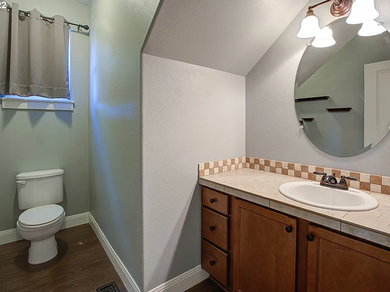 18824 Nutmeg Ln — Photo 11