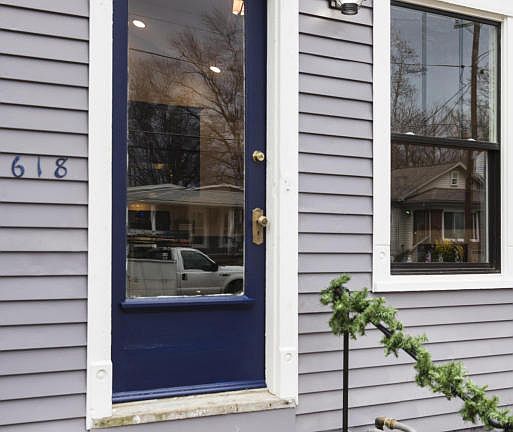 4th image of 618 Rawlings St