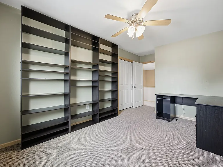 2414 Catskill Ct — Photo 17
