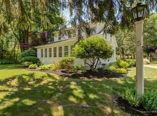 5 Winnocks Neck Rd, Scarborough, ME 04074