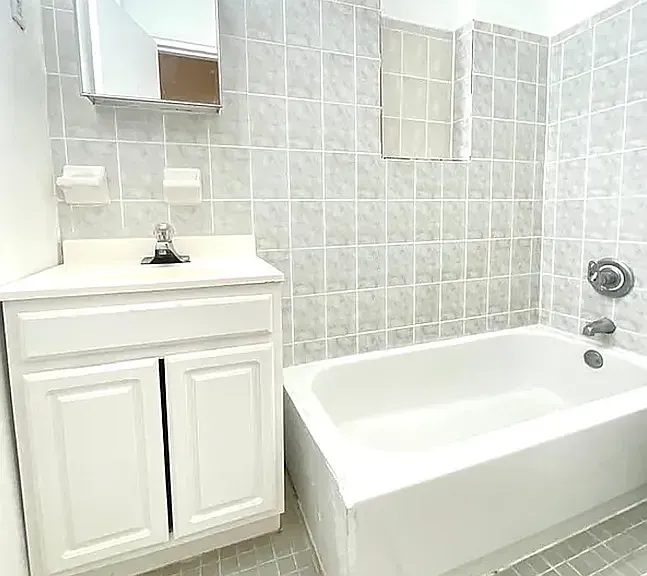 302 E 3rd St #4D — Photo 6
