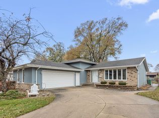 8778 Madison Ave, Munster, IN 46321