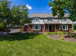 14 Pin Hook Ln, Pittsford, NY 14534