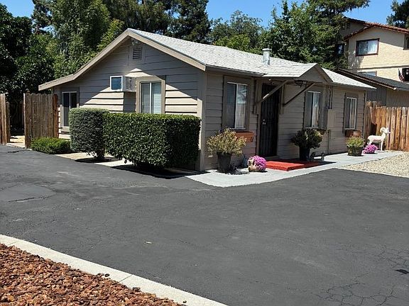 2nd image of 2797 Florence Ave