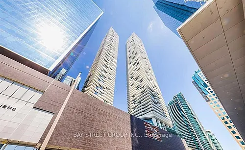 100 Harbour St #4601 Photo 1