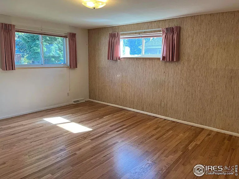 335 Seminole Dr — Photo 8