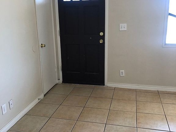4th image of 1335 W Pueblo Ave