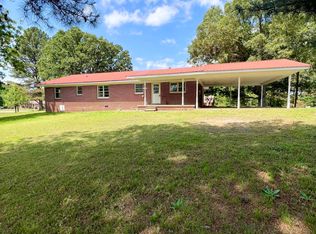 1155 S Main St, Lexington, TN 38351