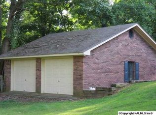 206 Bluff Pointe Rd, Guntersville, AL 35976