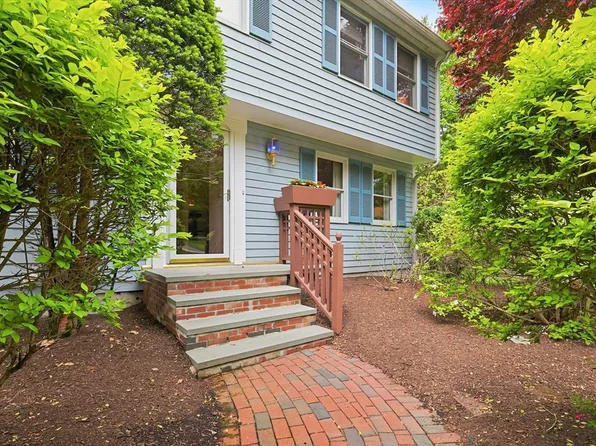 619 Massapoag Ave, Sharon, MA 02067
