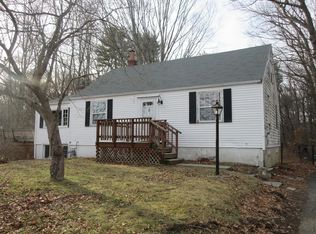 78 Monroe St, Amesbury, MA 01913