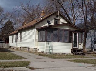 112 W 14th Ave, Oshkosh, WI 54902