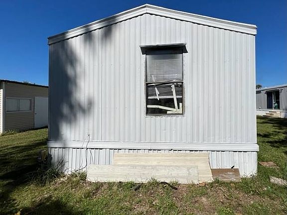 5th image of 3920 SW 30th St Lot C24