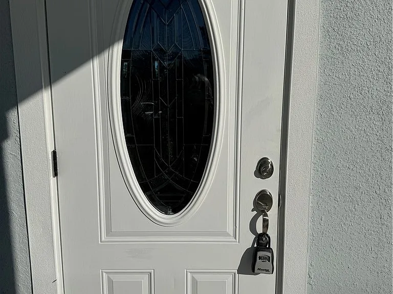 1408 Bittersweet St — Photo 2
