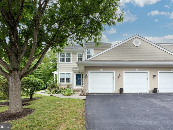 141 Stewarts Ct #307