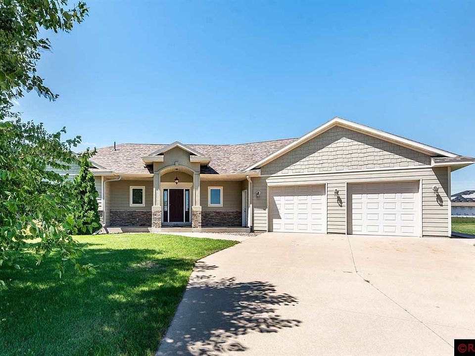 1121 Crystal Lake Dr, Lake Crystal, MN 56055 Zillow