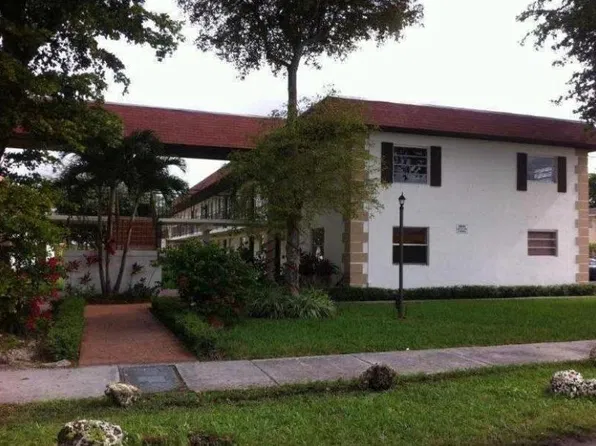 3805 SW 103rd Ave APT 106, Miami, FL 33165