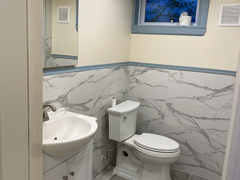 2 Secon Floor Norwalk Ct — Photo 10