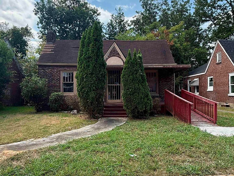 1st image of 1809 Saint Charles Ct SW