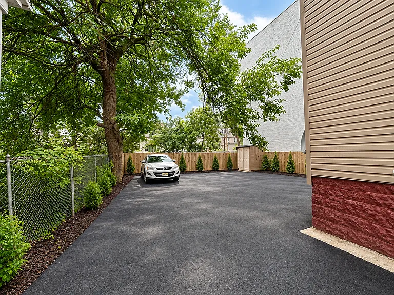 27 Beech St #3 — Photo 14
