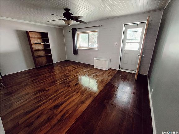 3rd image of 420 3rd STREET
