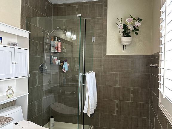 4th image of 18980 Radby St #1