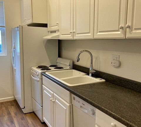 4th image of 1007 NE Hefley St #A