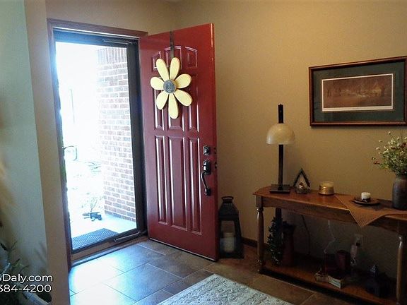 3rd image of 3212 Magnolia Ct