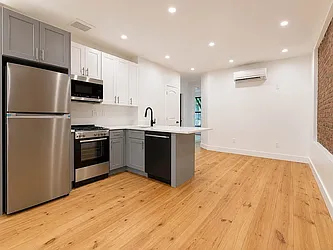 131 Kingsland Avenue, #2C