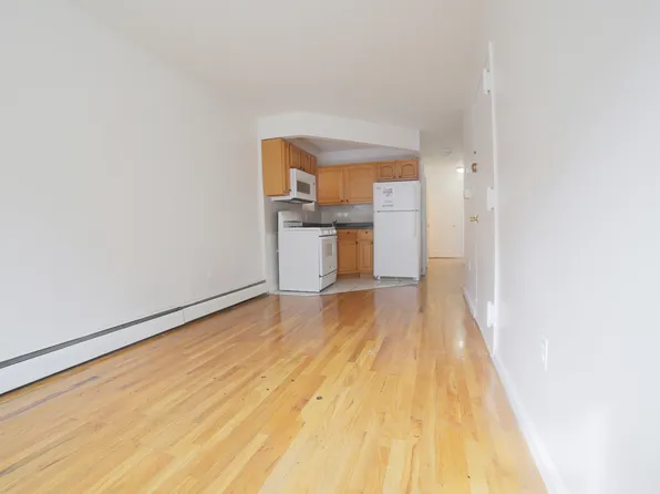 1751 Undercliff Avenue image 2 of 9